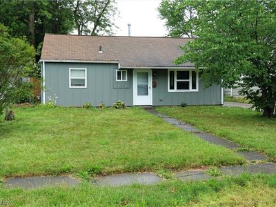 354 Roosevelt Ave, Elyria, OH, 44035
