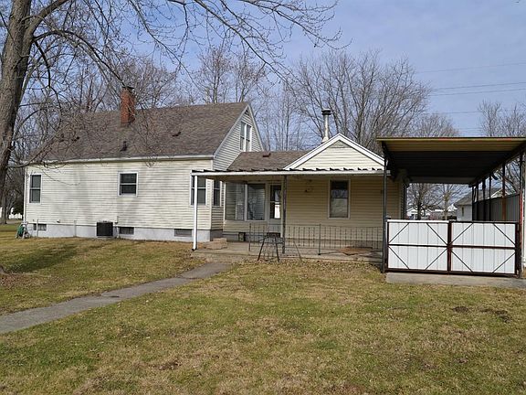 3rd image of 5008 Roosevelt Ave