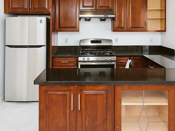 2nd image of 2207 Grand Ave #3