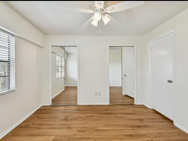 9209 Seminole Blvd #22 — Photo 23