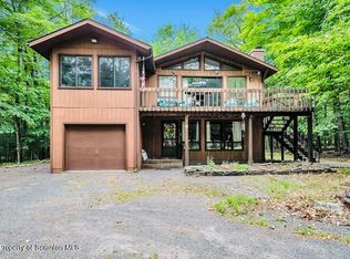 75 Lc Larsen Dr, Gouldsboro, PA 18424