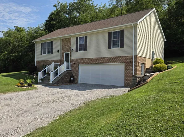 81 Overlook Dr, Buckhannon, WV 26201