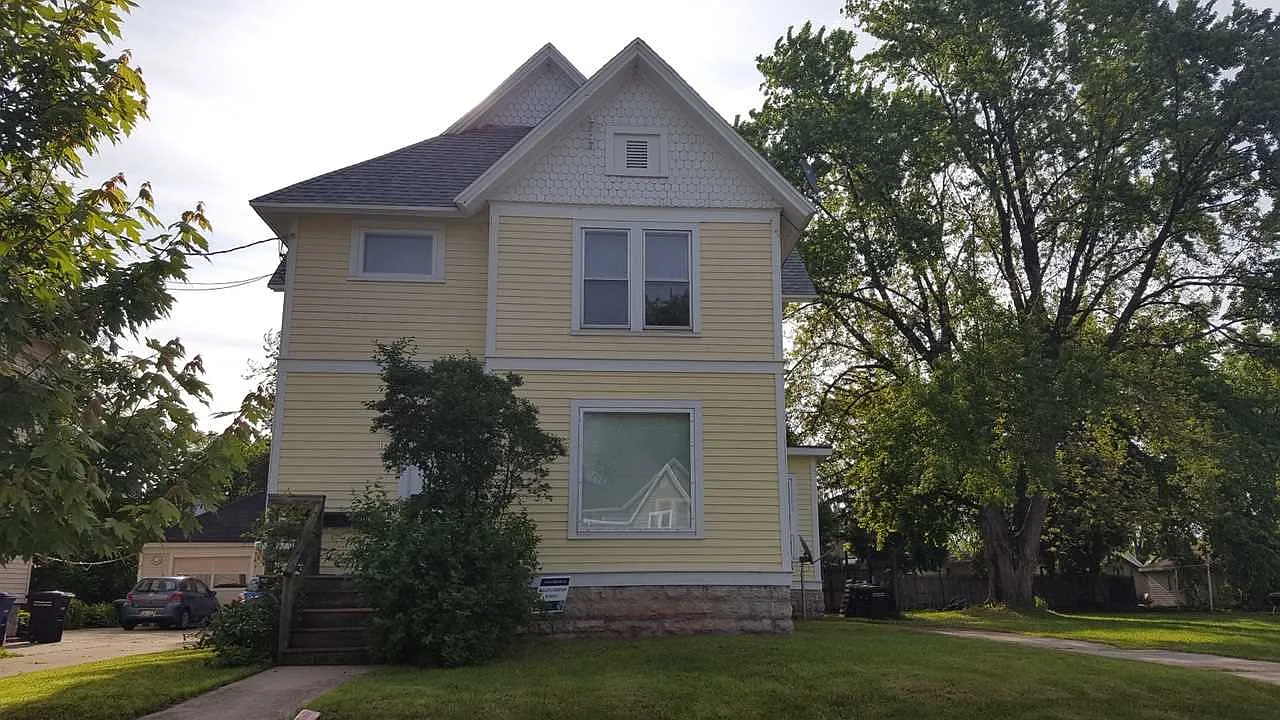 1424 N Main St photo 1