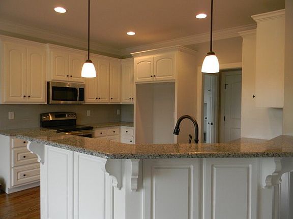 4th image of 6880 Anabella Dr