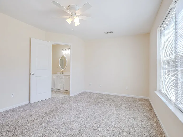 16 Castello Ave — Photo 21