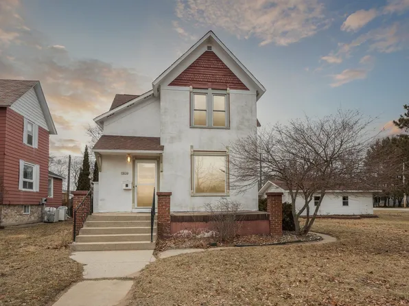 1904 14th Ave, Menominee, MI 49858