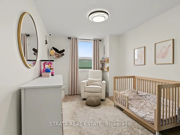 20 Dean Park Rd #Penthouse 8 — Photo 13