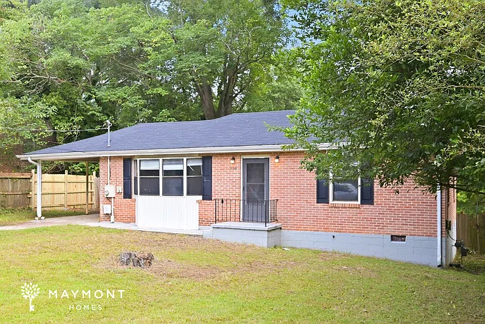 3 bed, 1.0 bath, 1025 sqft, $1,595 — Photo 3