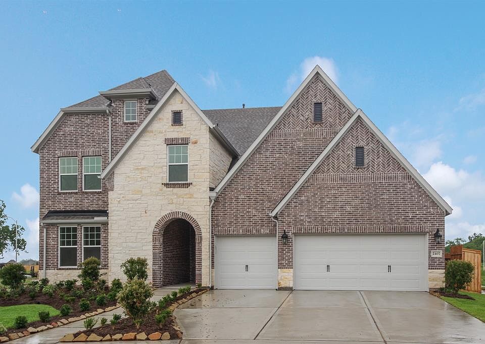 1st image of 2407 Park Square Dr