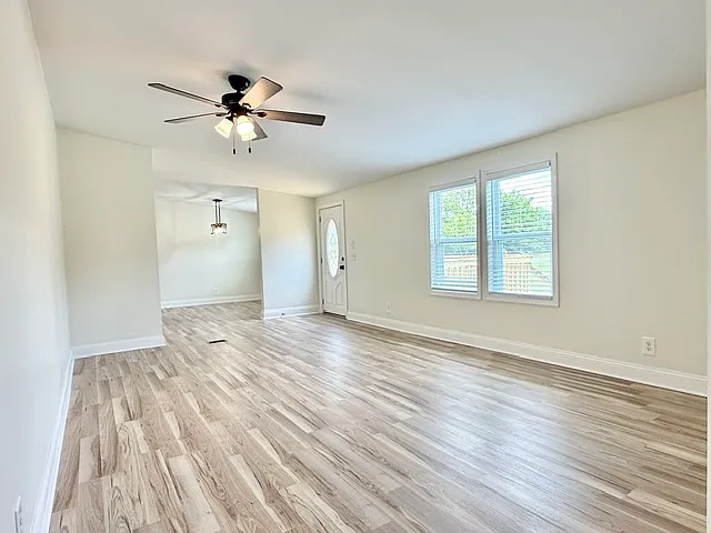 2729 Southern Aire Rd — Photo 1