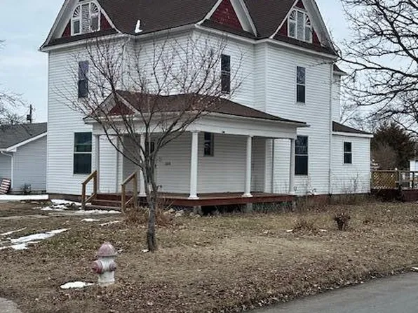 678 S English Ave, Marshall, MO 65340