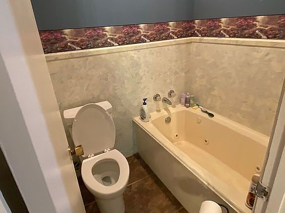 Master bathroom 