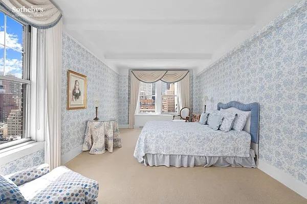 Sold by Sotheby's International Realty | media 5