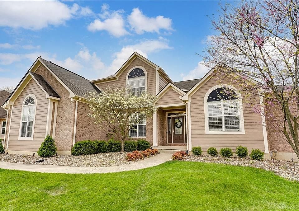 1st image of 131 Sapphire Dr