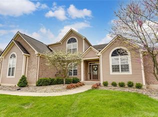 131 Sapphire Dr, Centerville, OH 45458