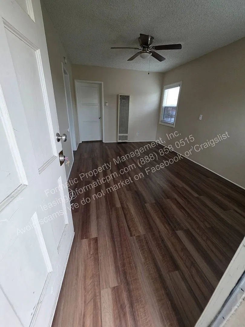 1 bed, 1.0 bath, $1,995 — Photo 2