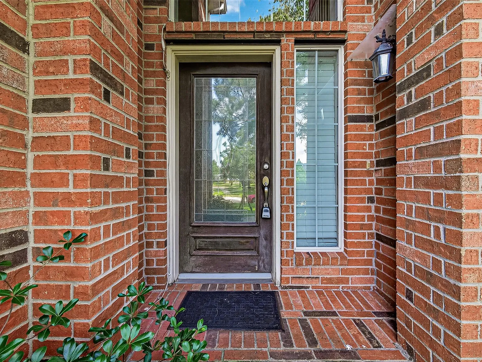 5 bed, 3.0 bath, 2559 sqft, $2,500 — Photo 4