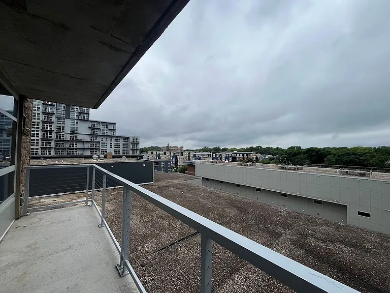 Galaxie High Rise Apartments — Photo 55