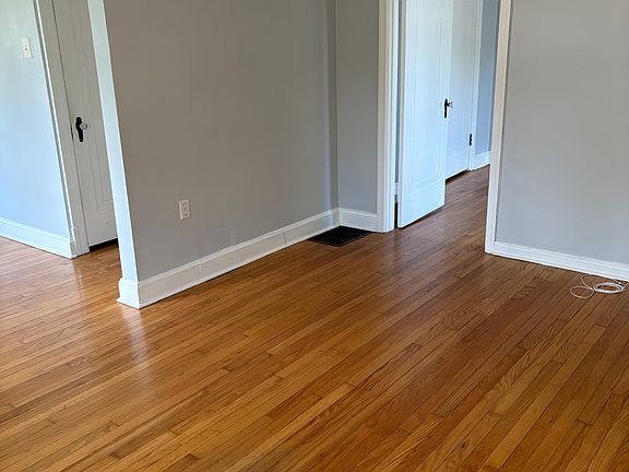 2nd image of 503 Edna Ave