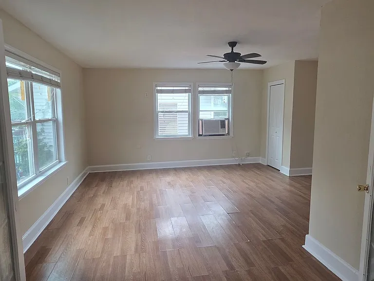 4921 Avenue O #RR — Photo 3