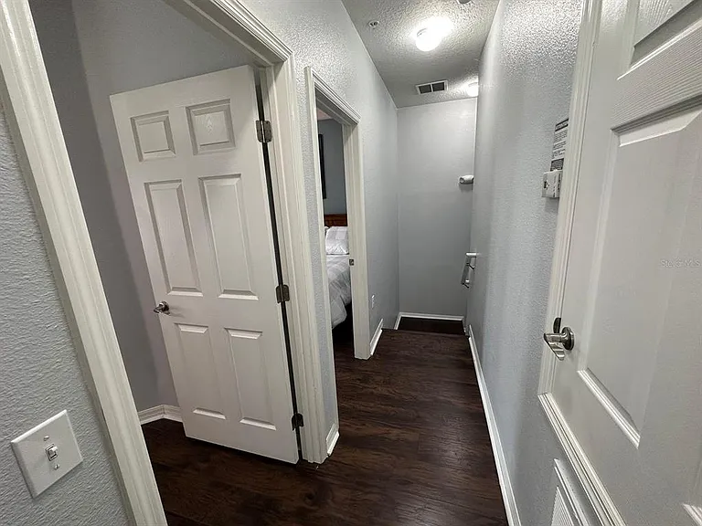 5368 Diplomat Ct #106 — Photo 32
