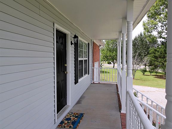 2nd image of 811 Clearspring Ct