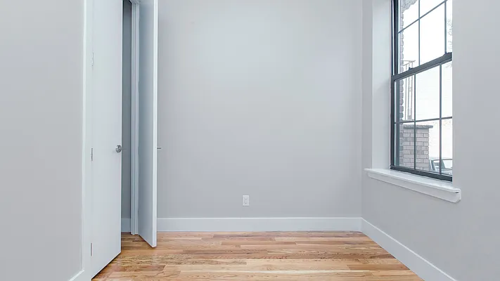 Rented by Nooklyn NYC LLC | media 31