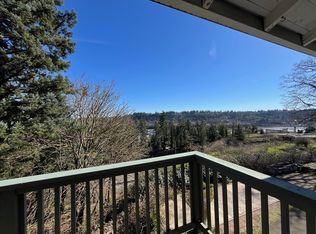 4805 Chestnut St APT 8, West Linn, OR 97068