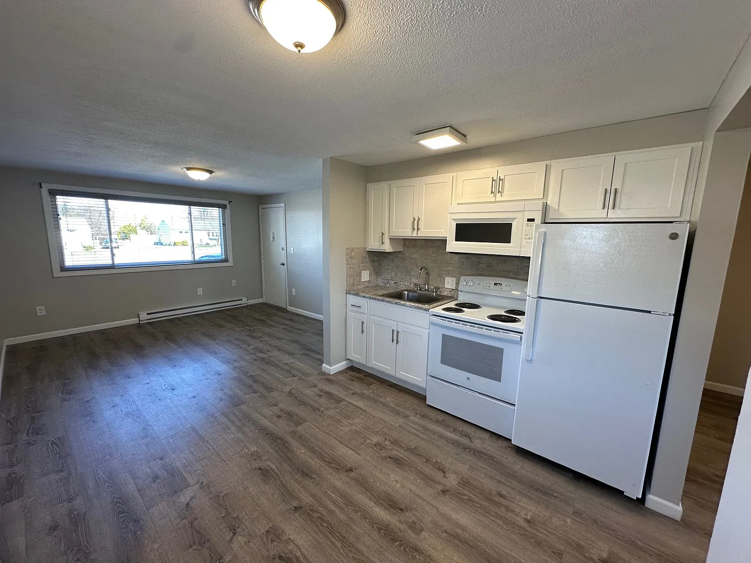 Fairfield Apartments — Photo 2