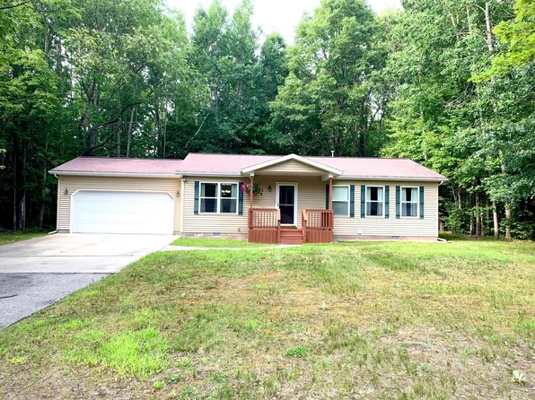 158 Hidden Hills Rd, Houghton Lake, MI 48629