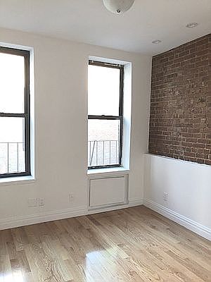 4th image of 240 E 33rd St #3C