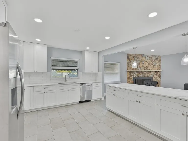 8433 Somerset Dr — Photo 5
