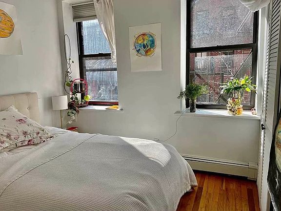 2nd image of 98 Orchard St #4