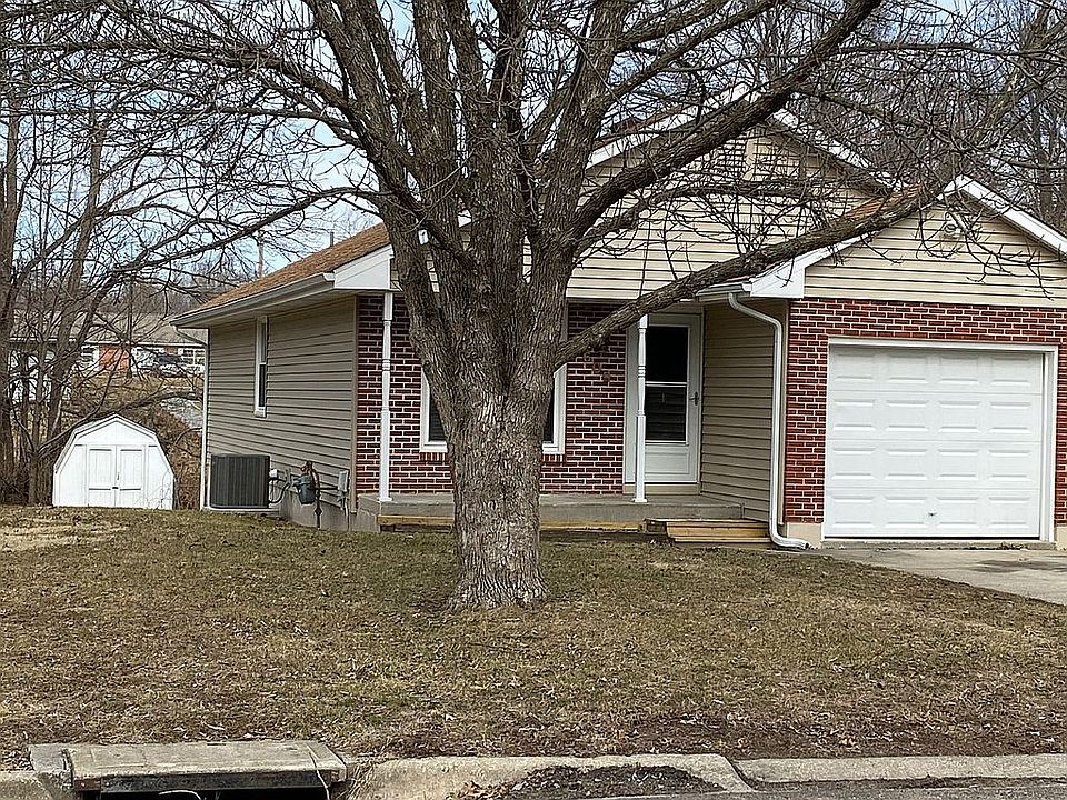 1st image of 609 W McDowell Ave
