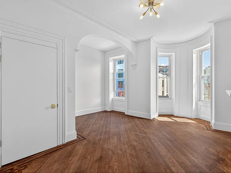 701 Bergen Ave — Photo 31