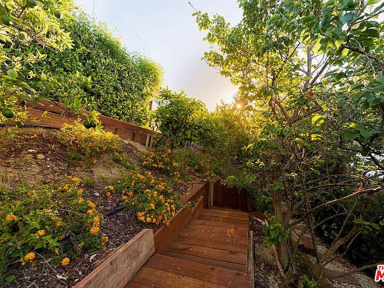 3116 Elvido Dr — Photo 43