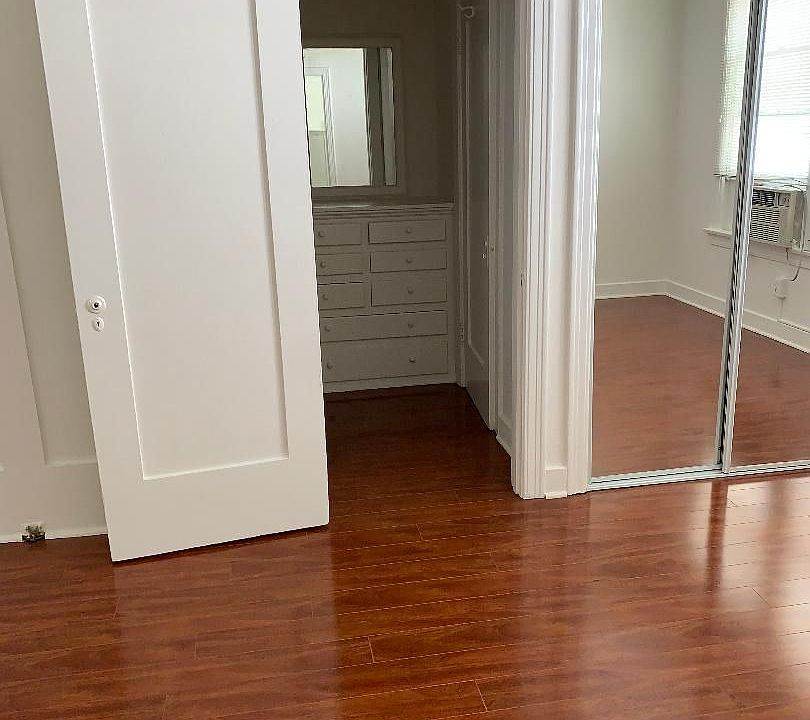 1st image of 1819 N Kingsley Dr #308