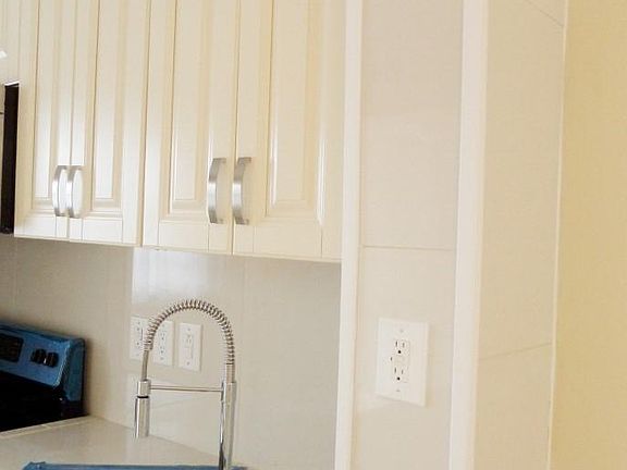2nd image of 5950 Del Lago Cir #222