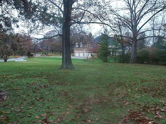 3rd image of 4334 Trails End Dr