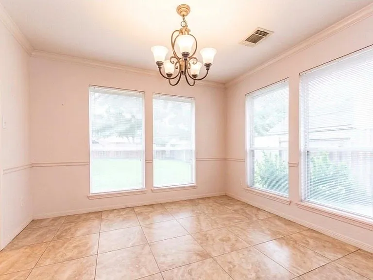 14303 Oak Chase Dr — Photo 5