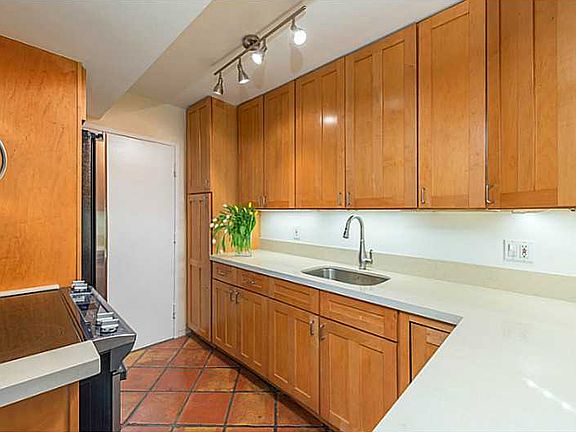 2nd image of 800 West Ave APT 245