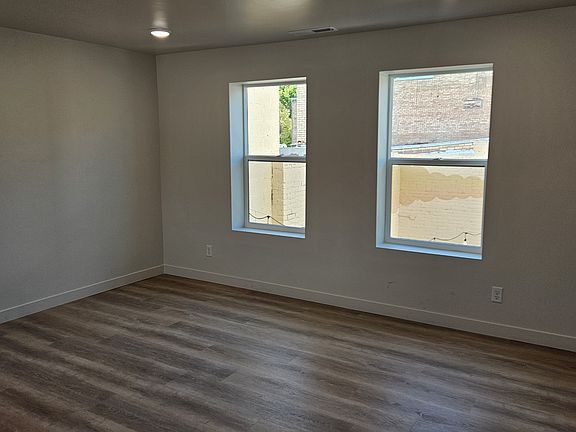 3rd image of 146 N Main St #201