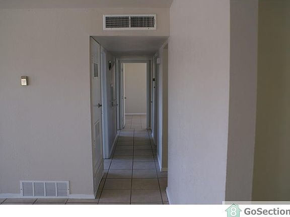 4th image of 7812 Hemlock St