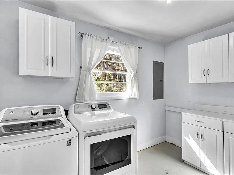 317 Kensington Dr — Photo 30