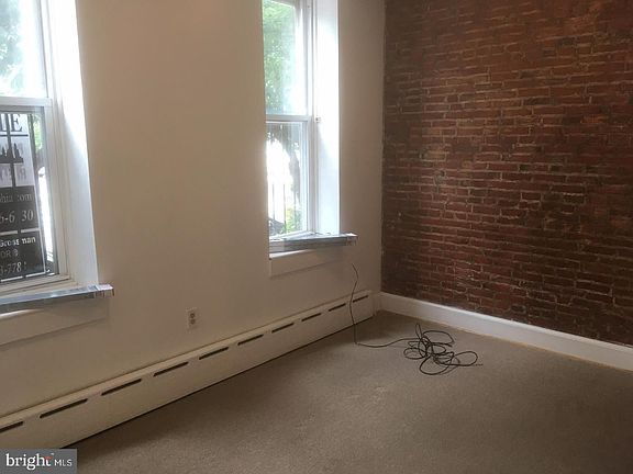 5th image of 3711 Lancaster Ave #1W