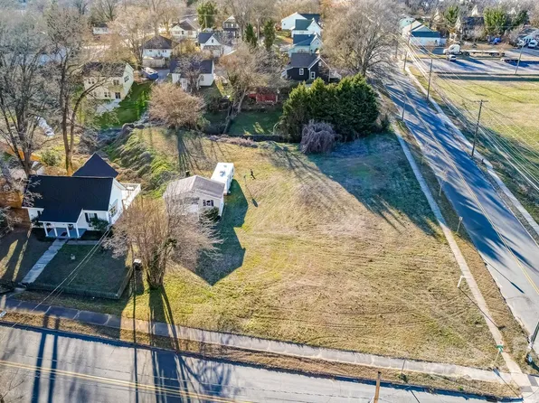 611 W 2nd Ave, Gastonia, NC 28052