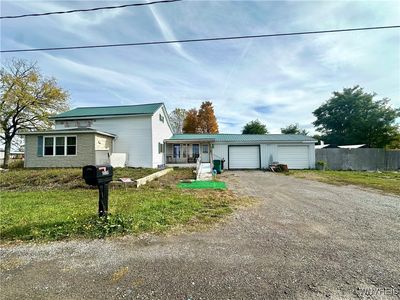 10065 East Rd, East Bethany, NY, 14054