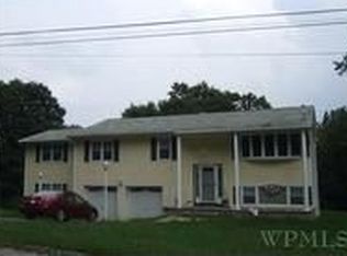 28 Kentwood Dr, Carmel, NY 10512
