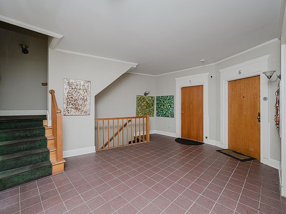 5th image of 1026 28th Pl S APT 5
