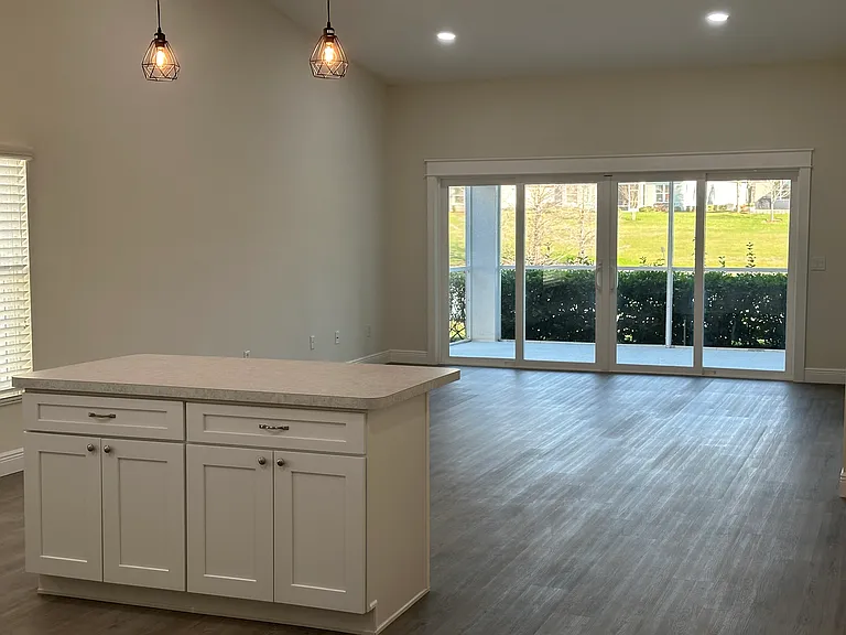 5104 Harbour Dr — Photo 3